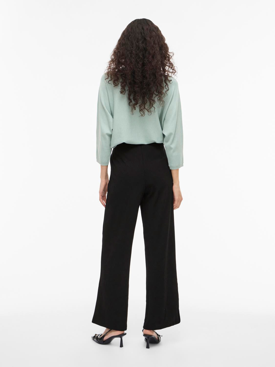 model_shot-back
